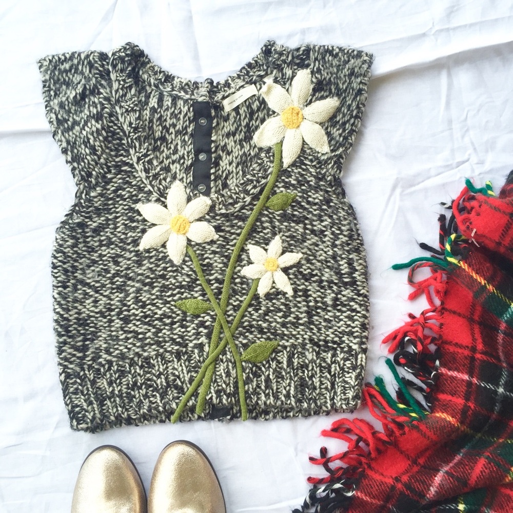 Rare Anthropologie Sleeping On Snow Daisy Sweater